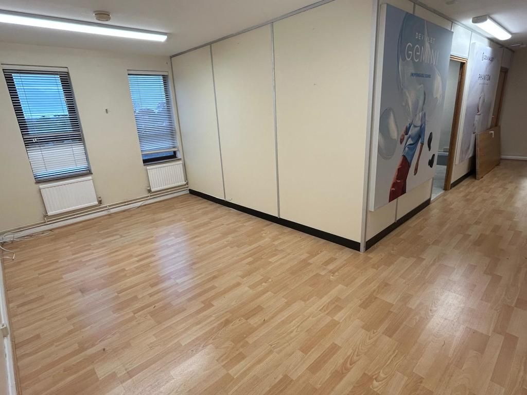 Property photo 2 of 10 Photo 17