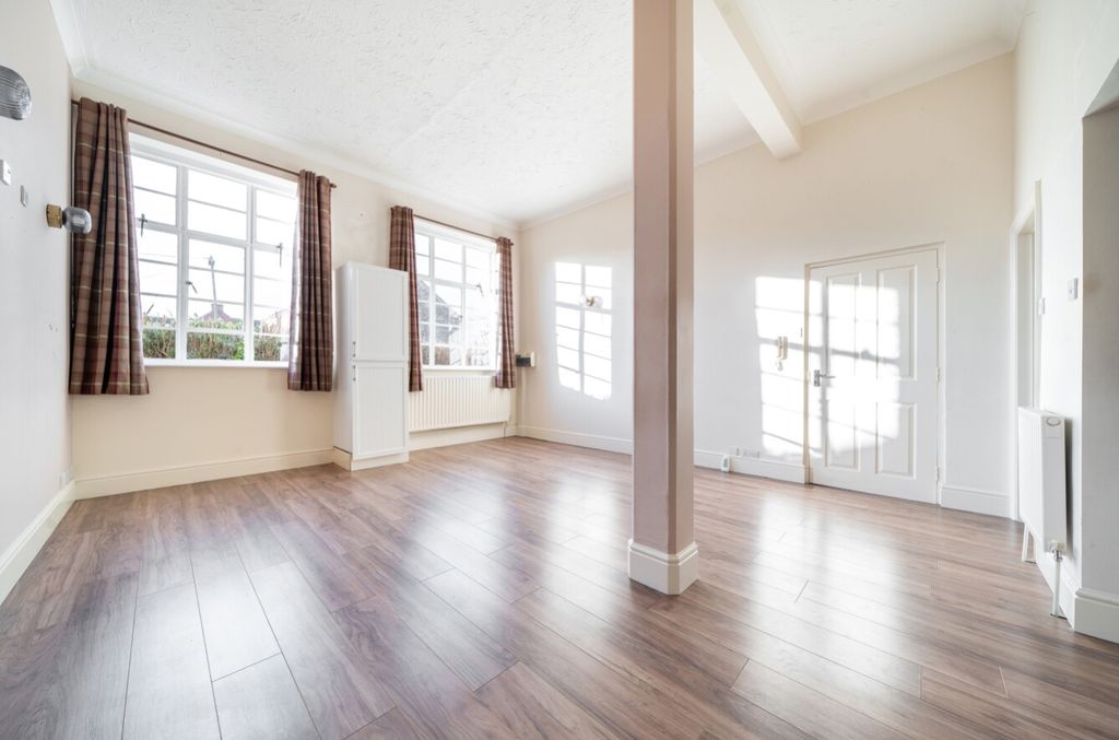 Property photo 3 of 13 1229205 (13)