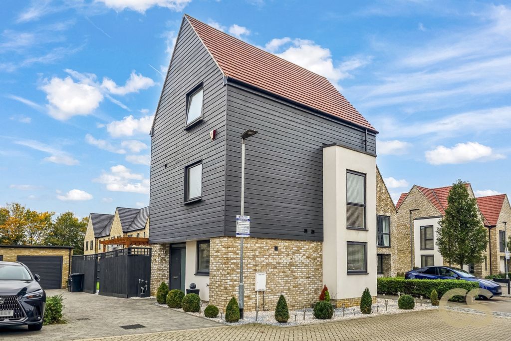 Property photo 1 of 26 4553072