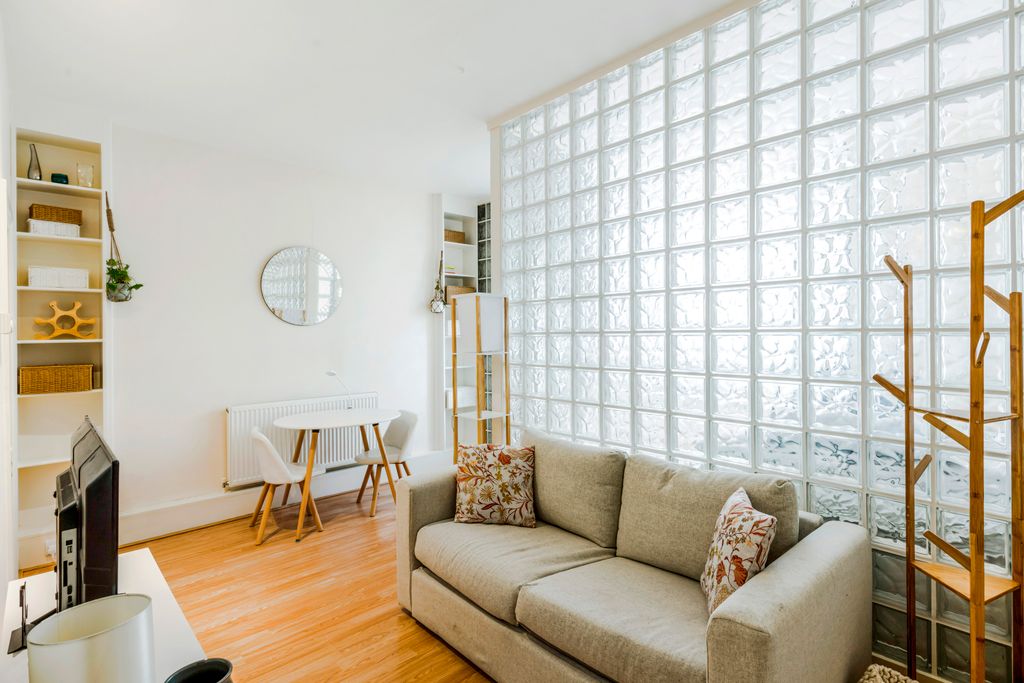 Property photo 1 of 10 Reception Room