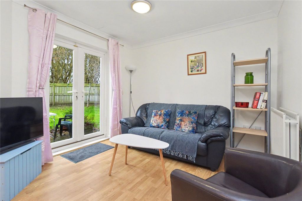 Property photo 2 of 12 Picture 2