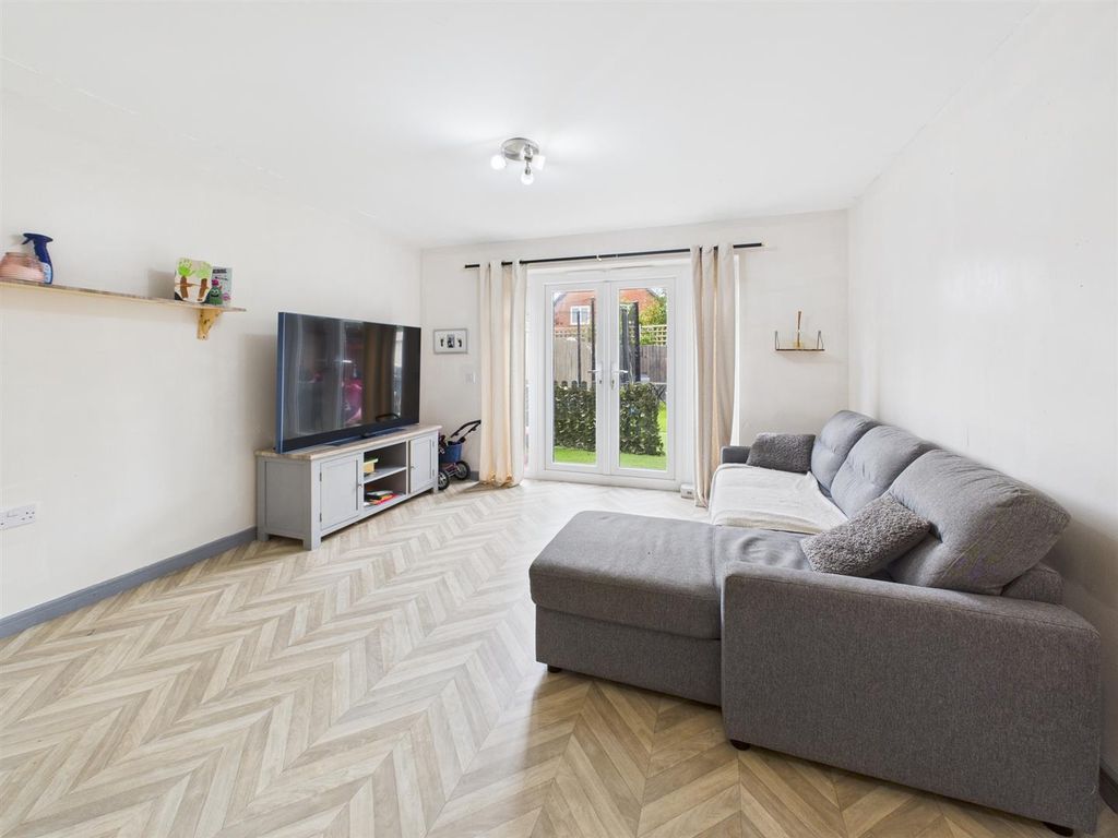 Property photo 2 of 16