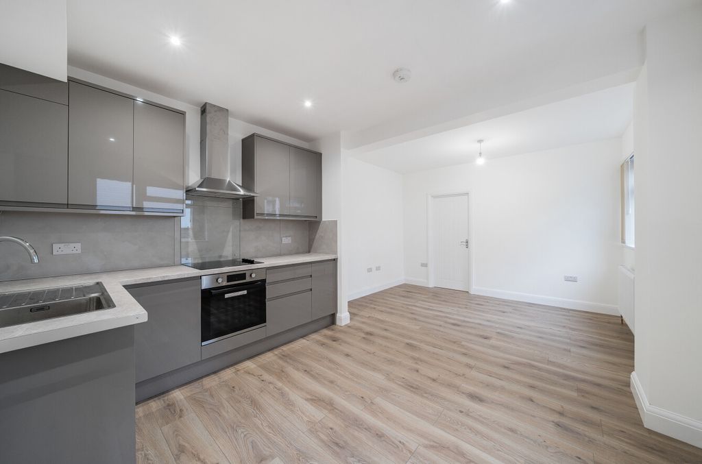 Property photo 1 of 17 1538655-19-1A17cd...