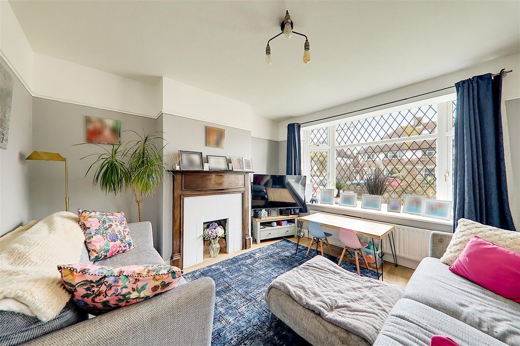 Property photo 3 of 19 Img_8973-Img_8975.Jpg