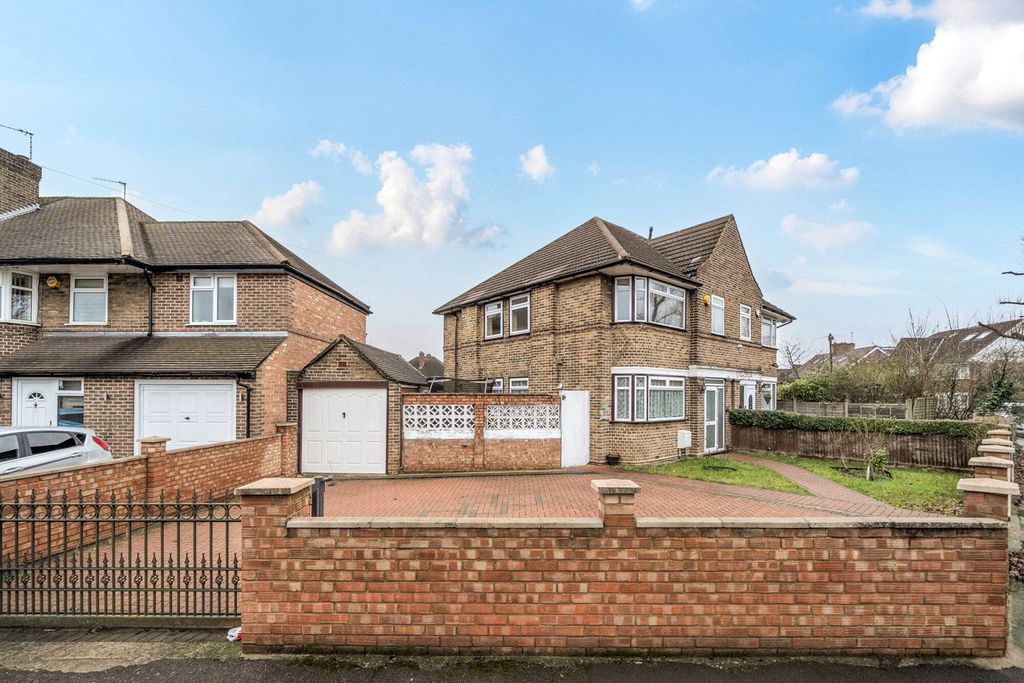 Property photo 1 of 20 1400958-18-696E05...