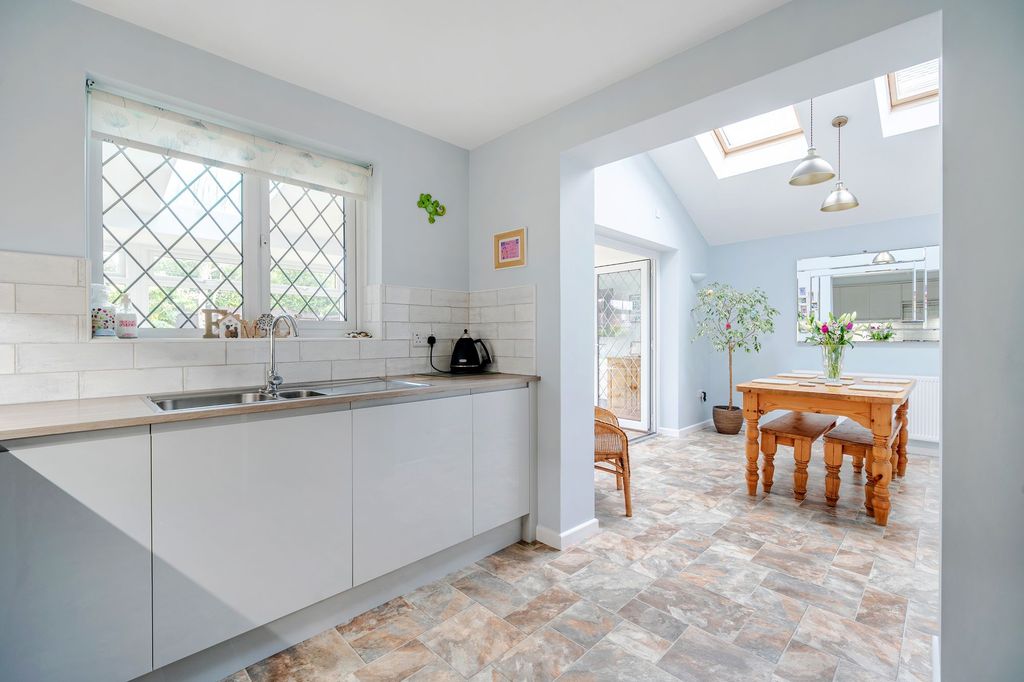 Property photo 2 of 16 Kitchen