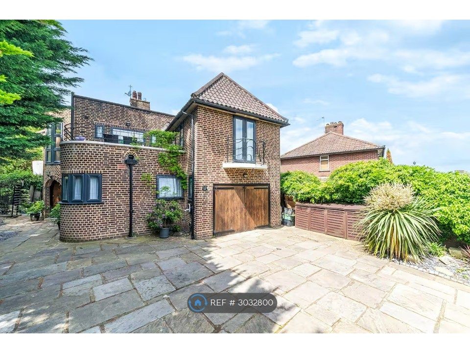 Property photo 1 of 28