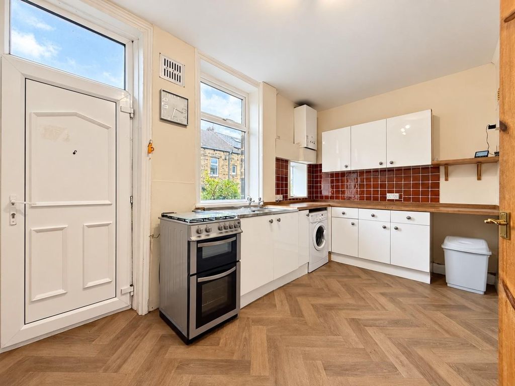 Property photo 2 of 15 Kitchen