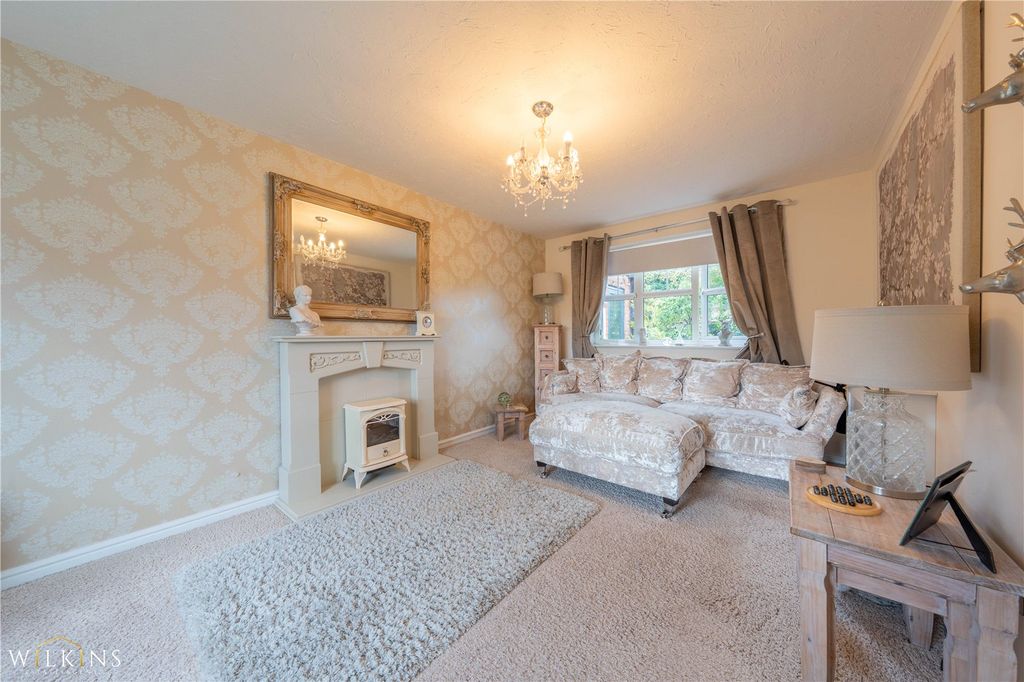 Property photo 2 of 25 Picture No. 17