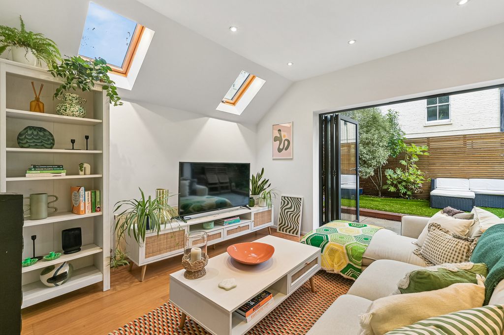 Property photo 1 of 15
