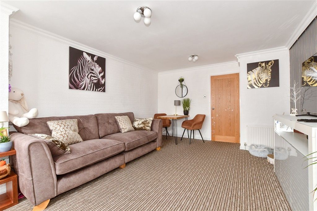 Property photo 1 of 9 Lounge/Dining Room