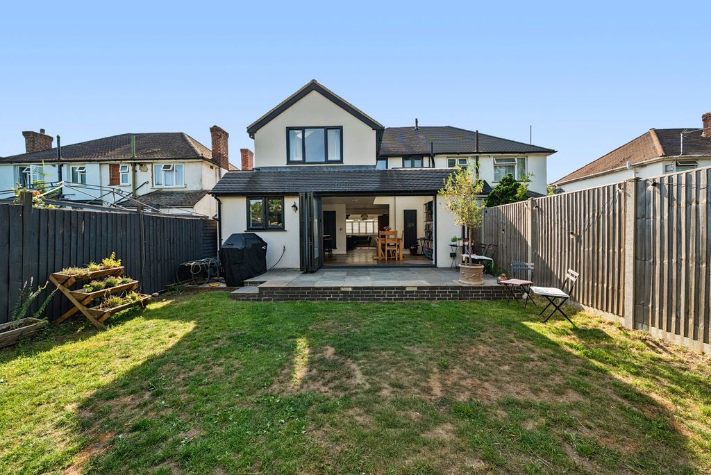 Property photo 2 of 22 1482912-2-6A3c042...