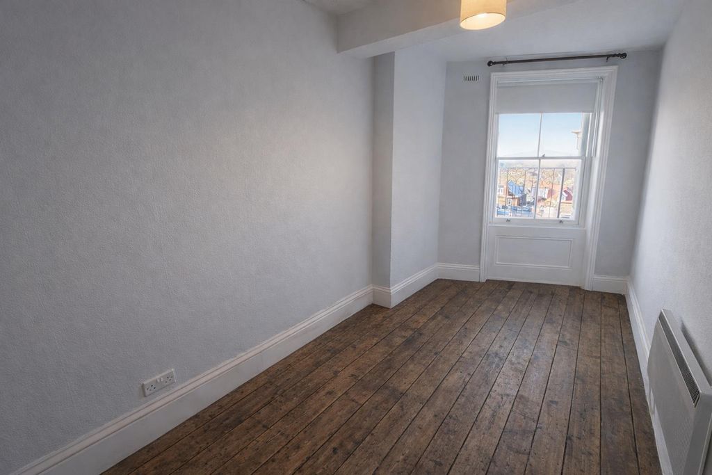 Property photo 3 of 6 010.Png