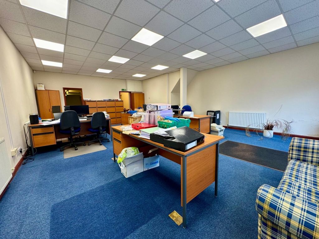 Property photo 3 of 19 3Fb2393F-816c-4c6A-9183-73B3c8F47431