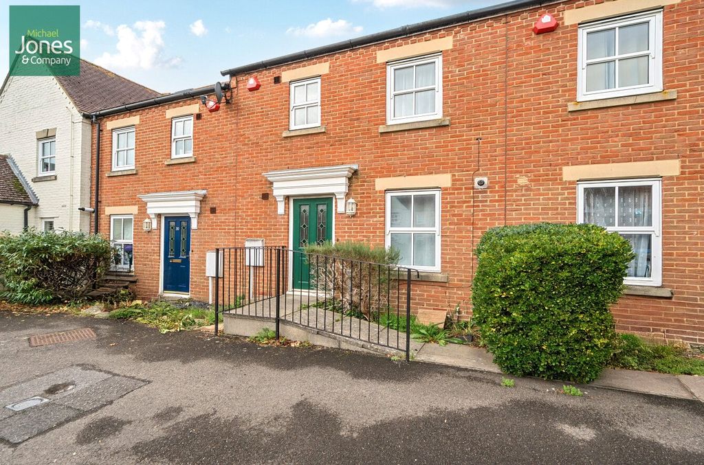 Property photo 1 of 9 External