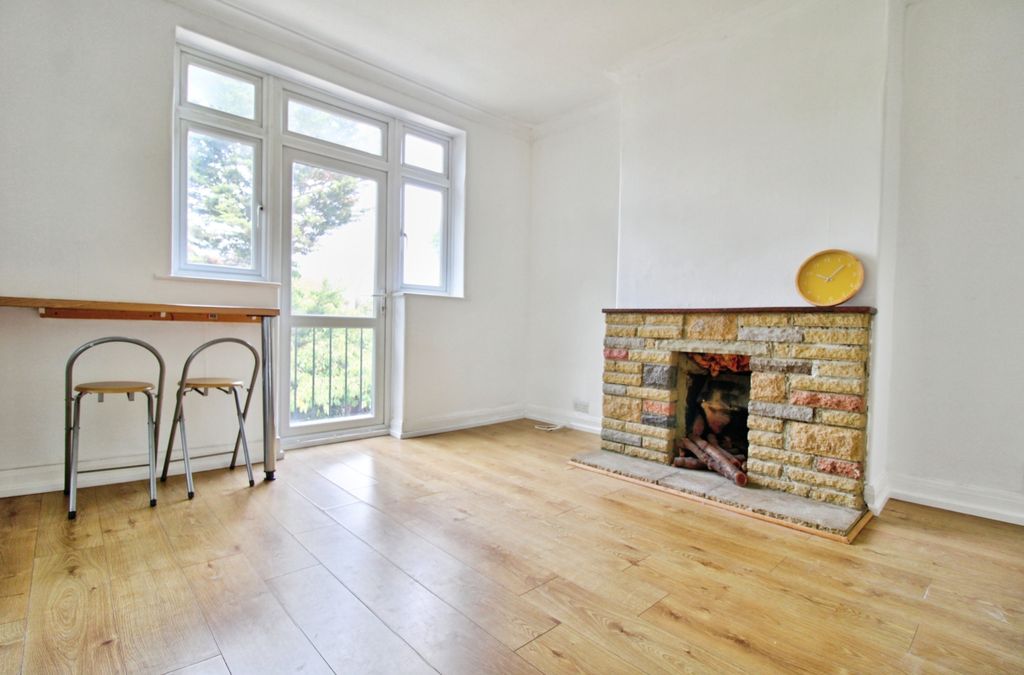 Property photo 3 of 15 11