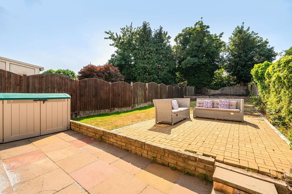 Property photo 3 of 11