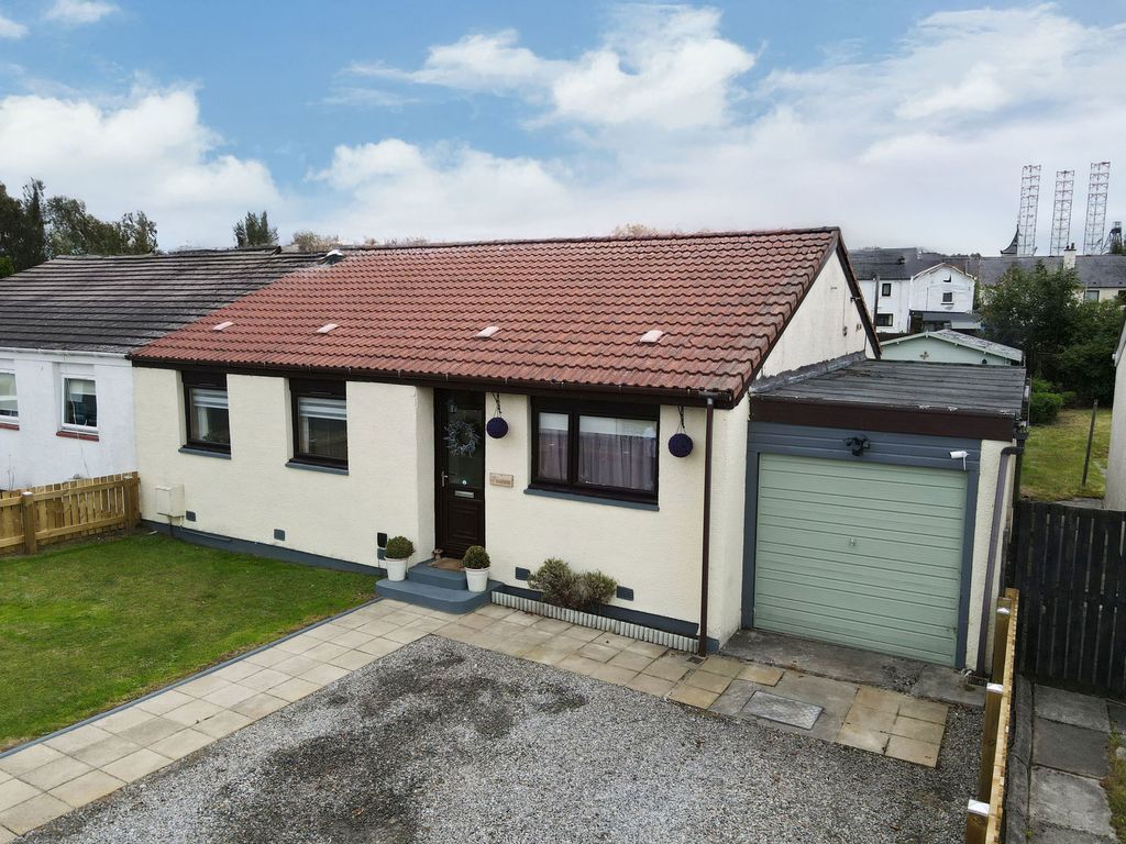 Property photo 1 of 27
