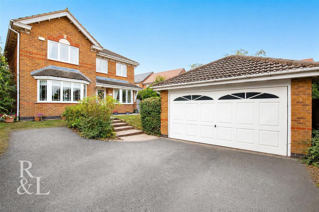 Property photo 1 of 29 16 Highgate.Png