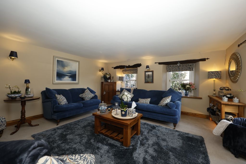 Property photo 2 of 19 Image 2