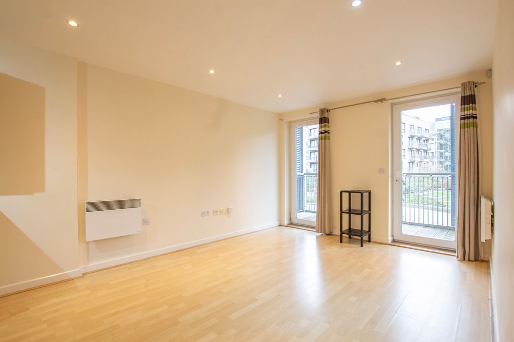 Property photo 3 of 9 Living Room