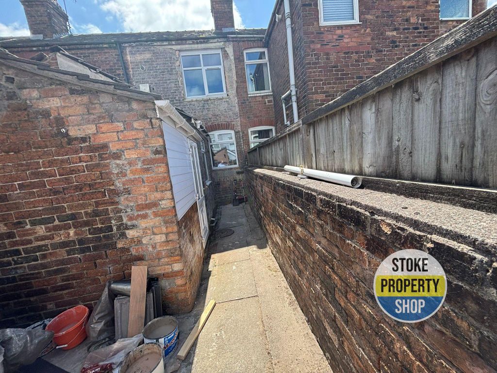 Property photo 2 of 8