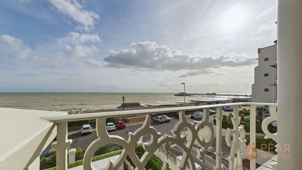 Property photo 2 of 27