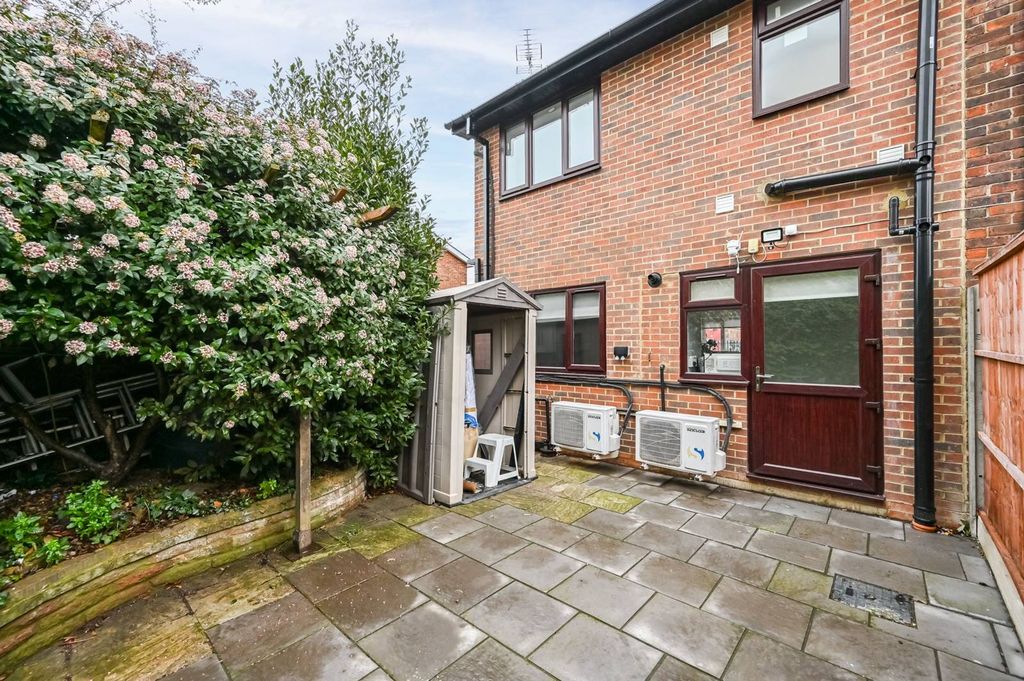 Property photo 3 of 15