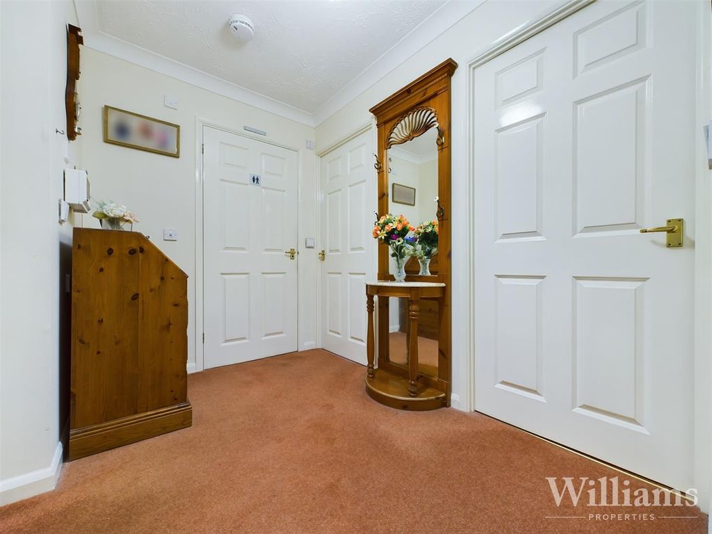 Property photo 3 of 10 Cam04950G0-Pr0018-Still011.Jpg