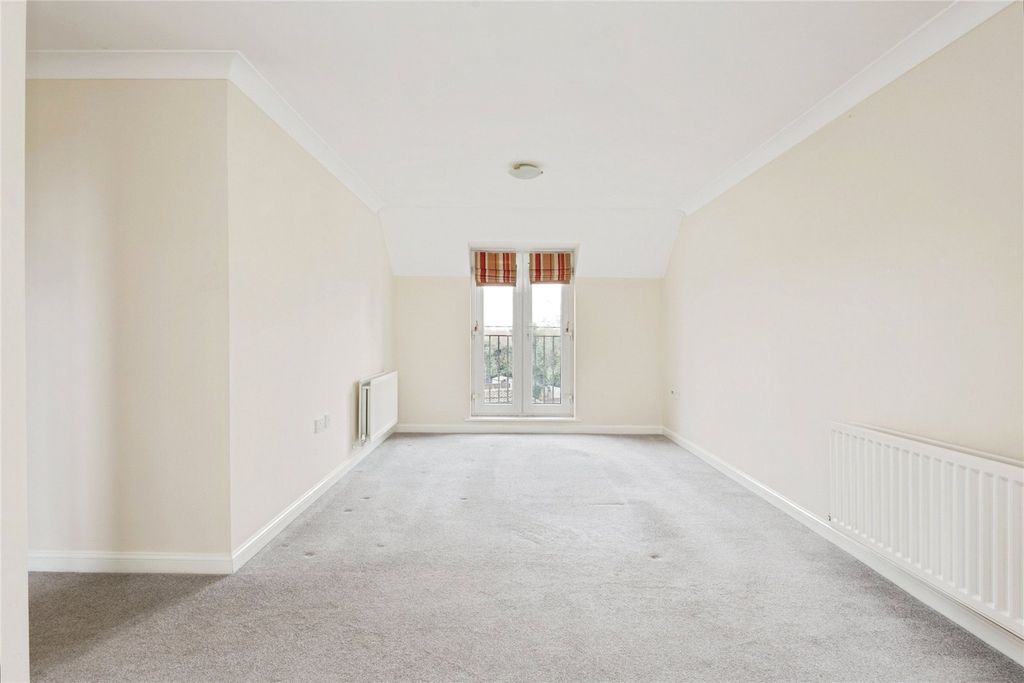 Property photo 3 of 15 Living Room