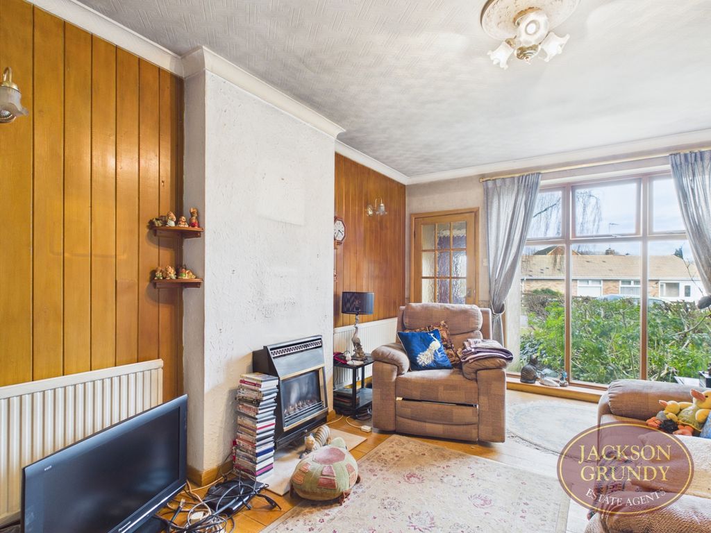 Property photo 3 of 9 Druids Way