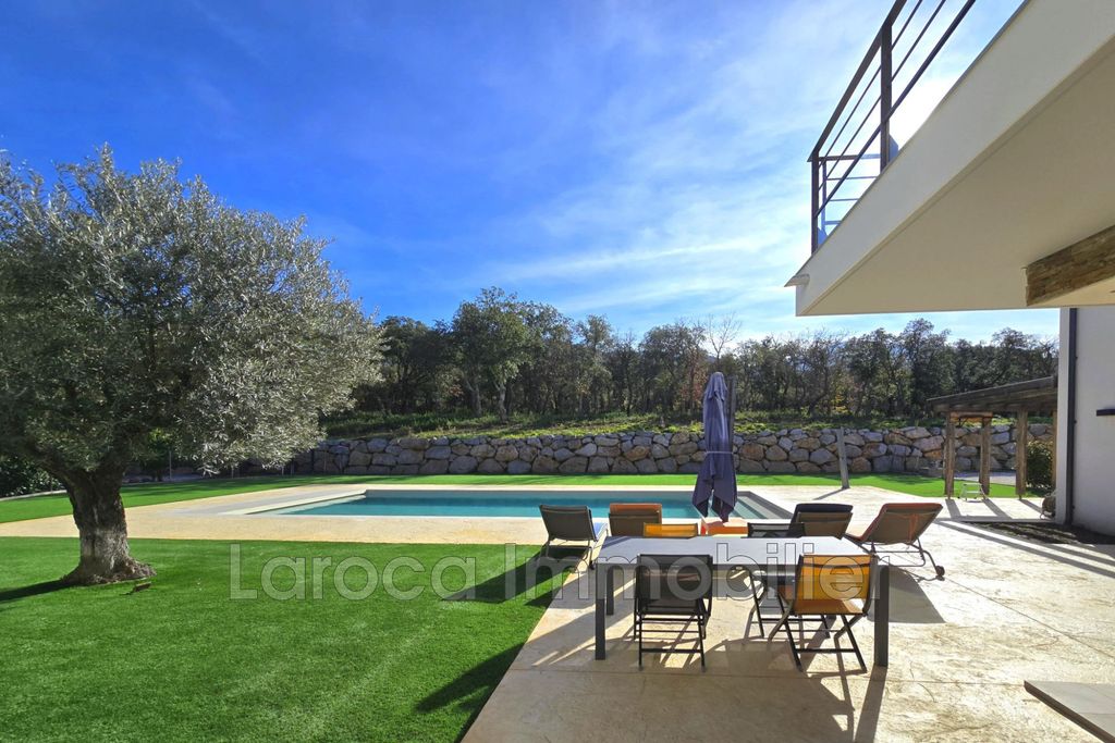 Property photo 2 of 26