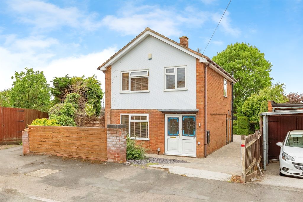 Property photo 2 of 17