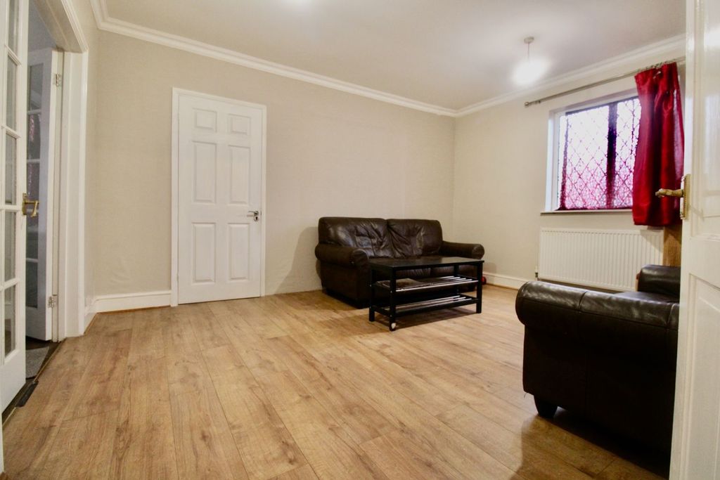 Property photo 2 of 15 62Er 8