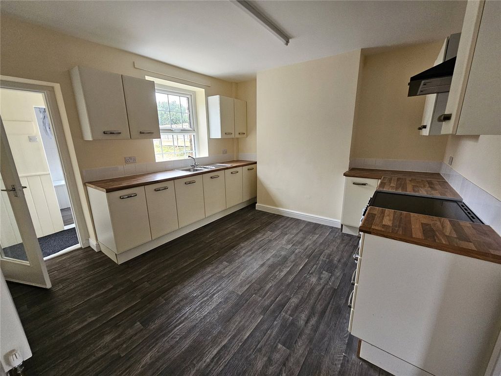Property photo 2 of 8 Picture No. 01