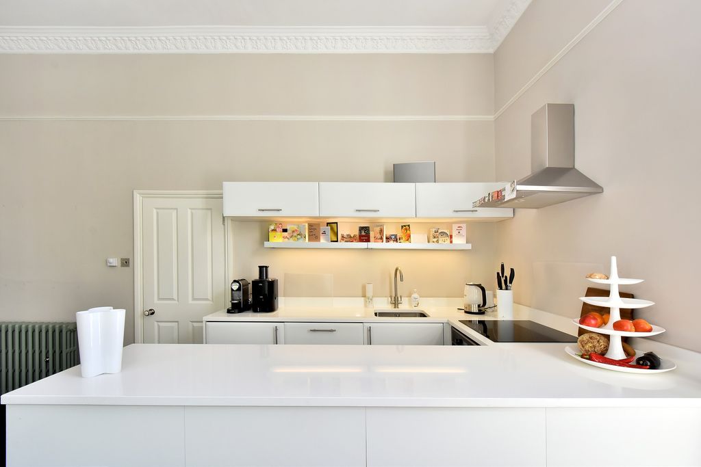 Property photo 3 of 8 Picture 3