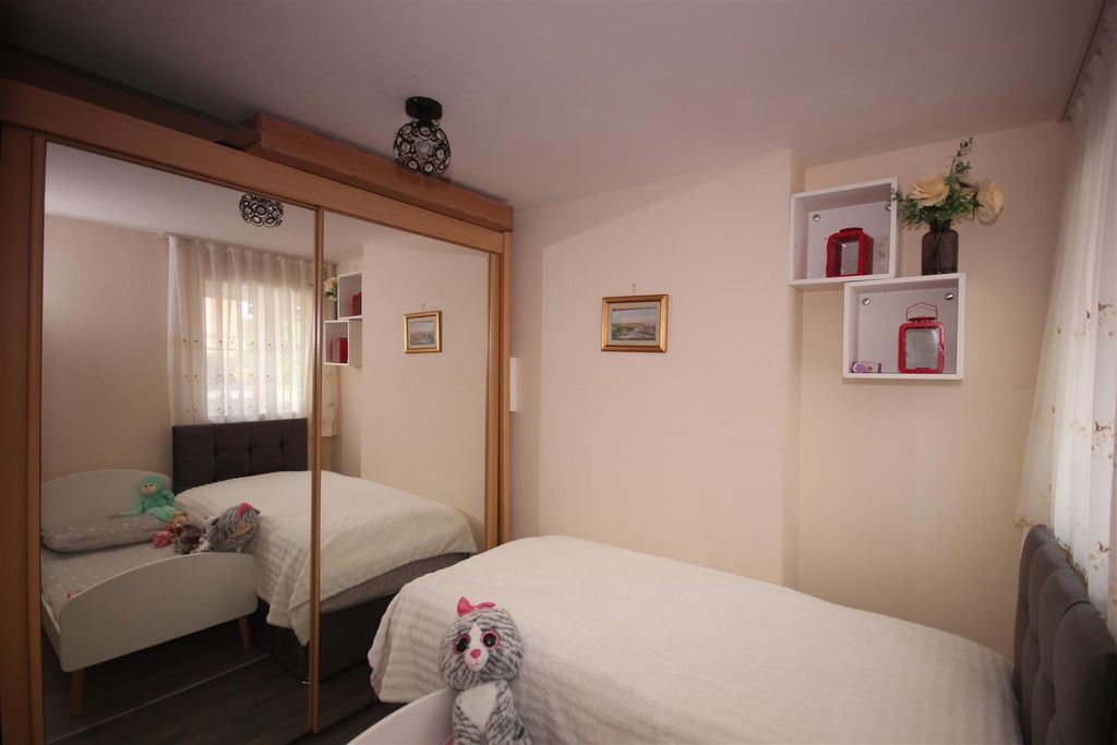 Property photo 3 of 7 Img_2022.Jpg