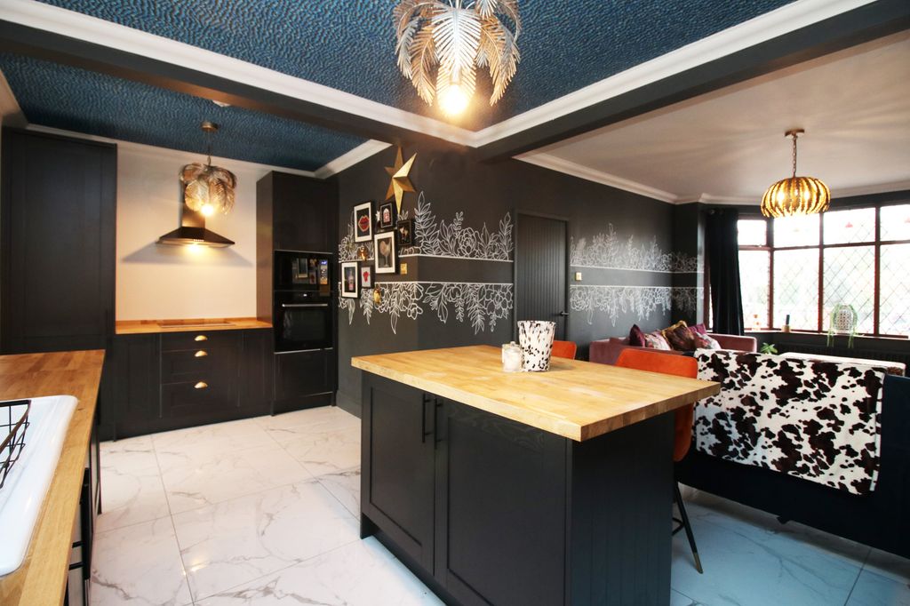 Property photo 1 of 29