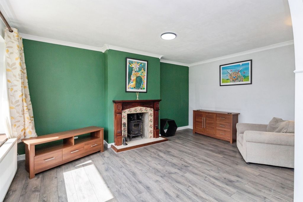 Property photo 2 of 14 Living Room