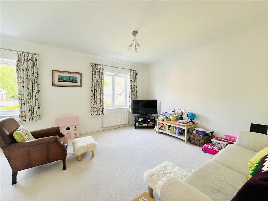 Property photo 3 of 39 Image 3