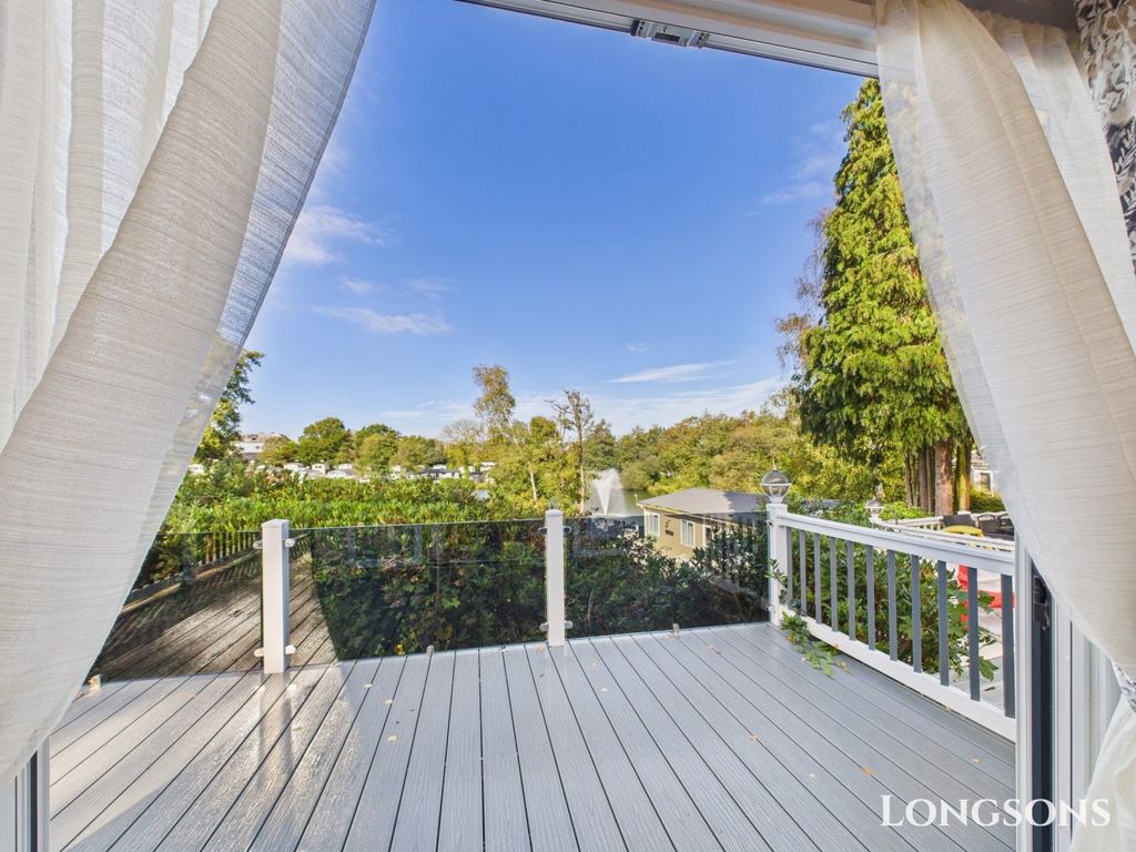 Property photo 3 of 17 Cam02173G0 Pr0279 Still062