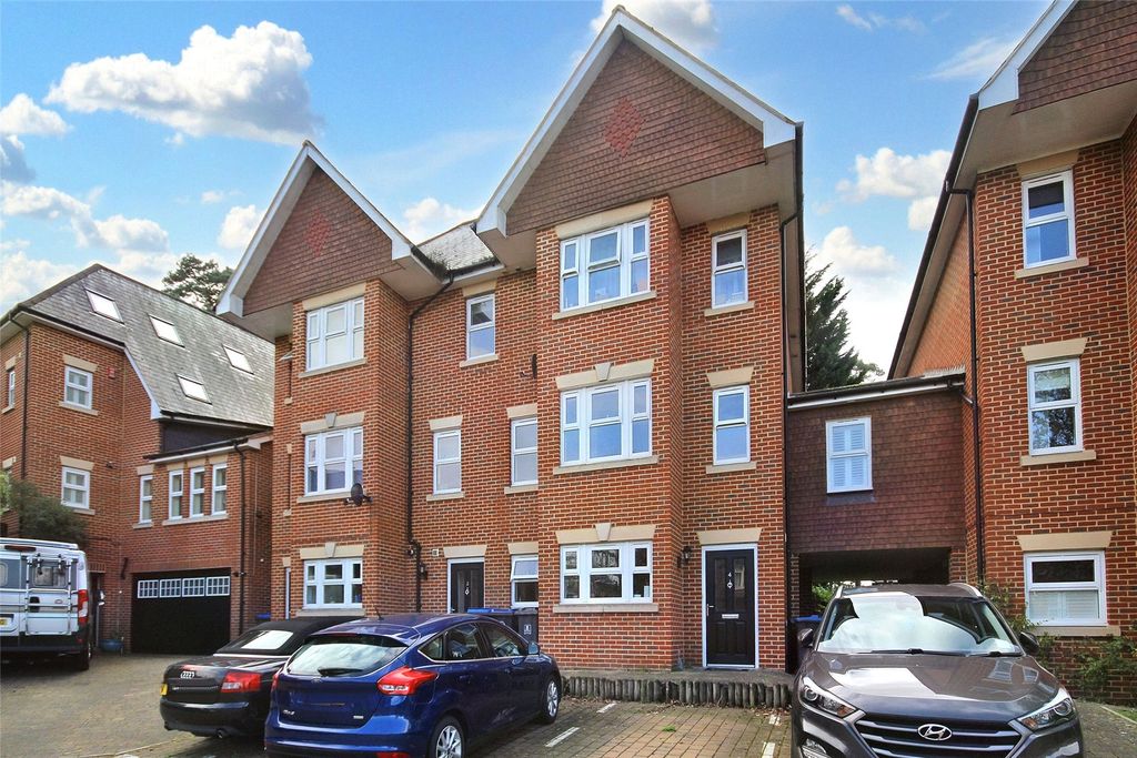 Property photo 1 of 9 Picture No. 33