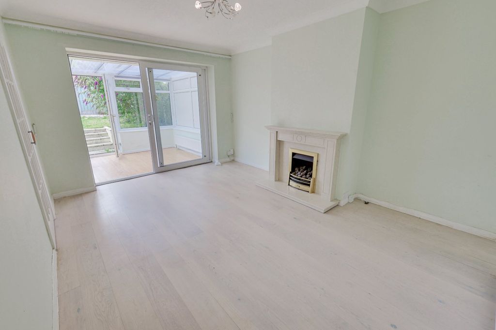 Property photo 2 of 18 Picture No. 48