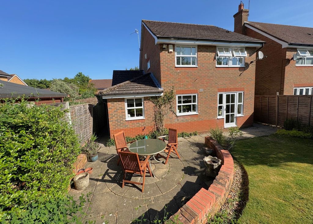 Property photo 2 of 20