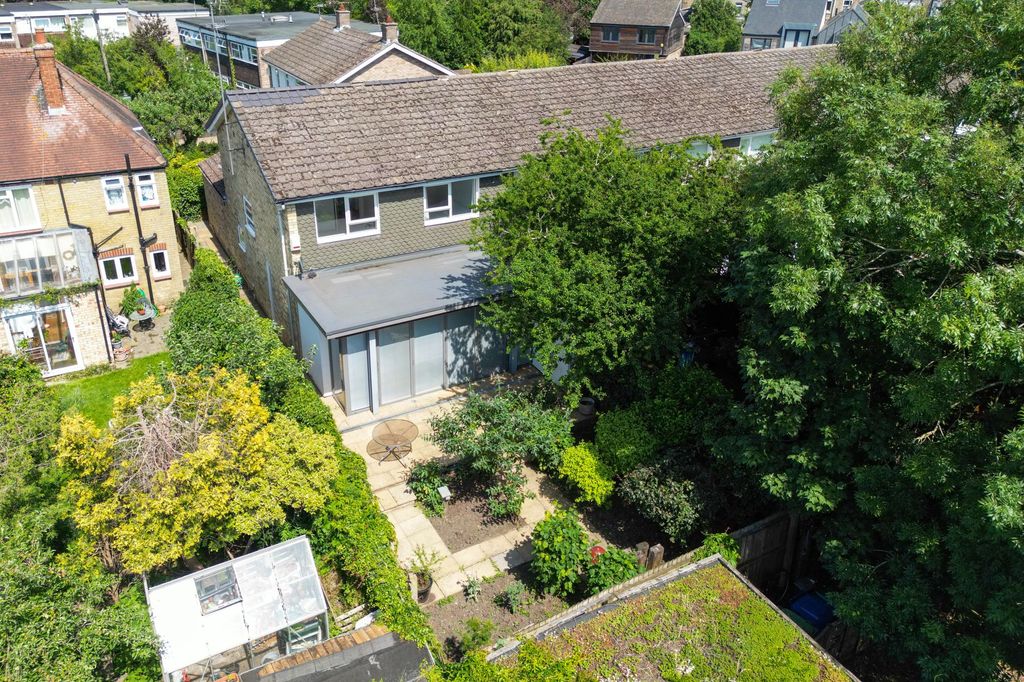 Property photo 1 of 30