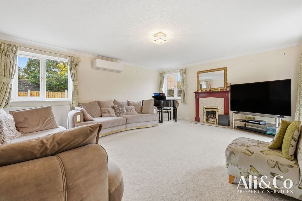 Property photo 1 of 25