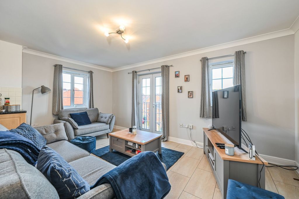 Property photo 3 of 18