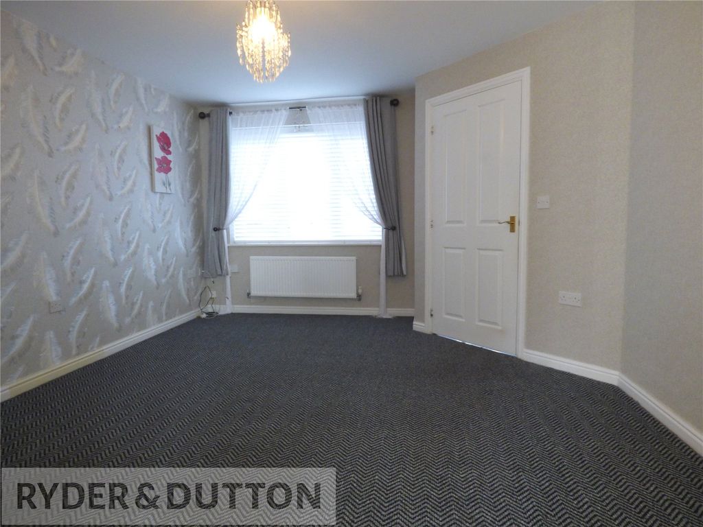 Property photo 2 of 14 Lounge