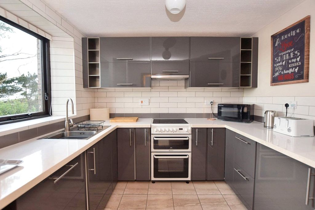 Property photo 2 of 11 Picture No. 02