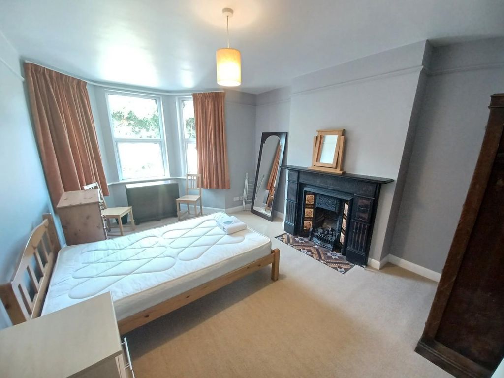 Additional image 4 of 3 bed flat to rentNewbridge Road, Bath BA1